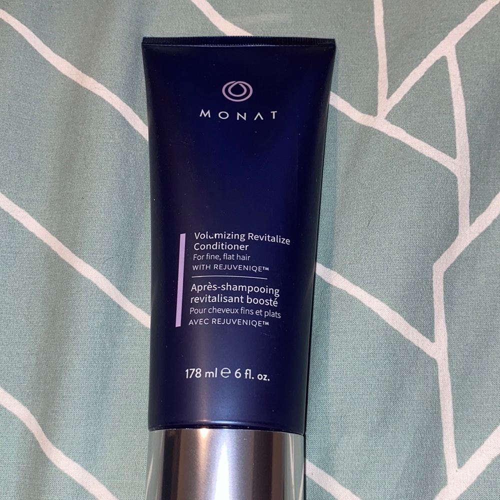 Monat Revitalize Conditioner (BRAND NEW)